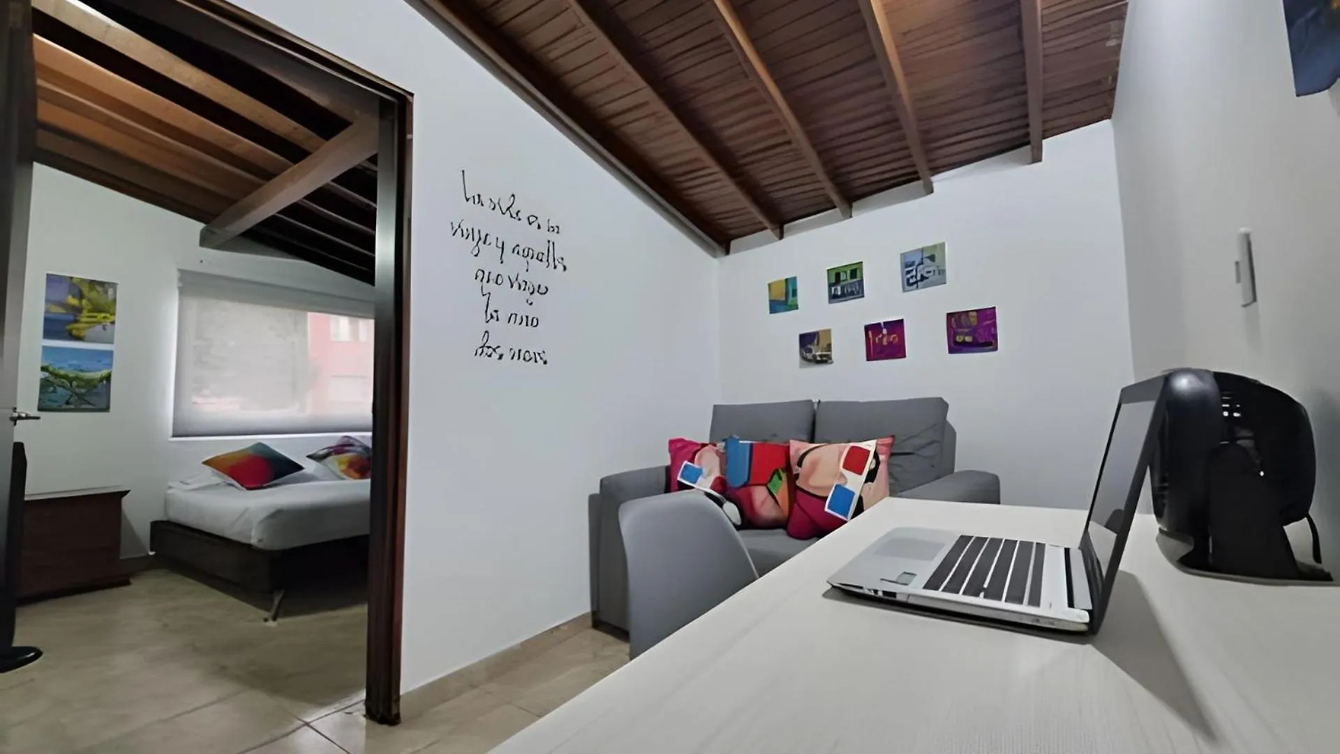 Apartamentos Urban Host En La 70 Medellin