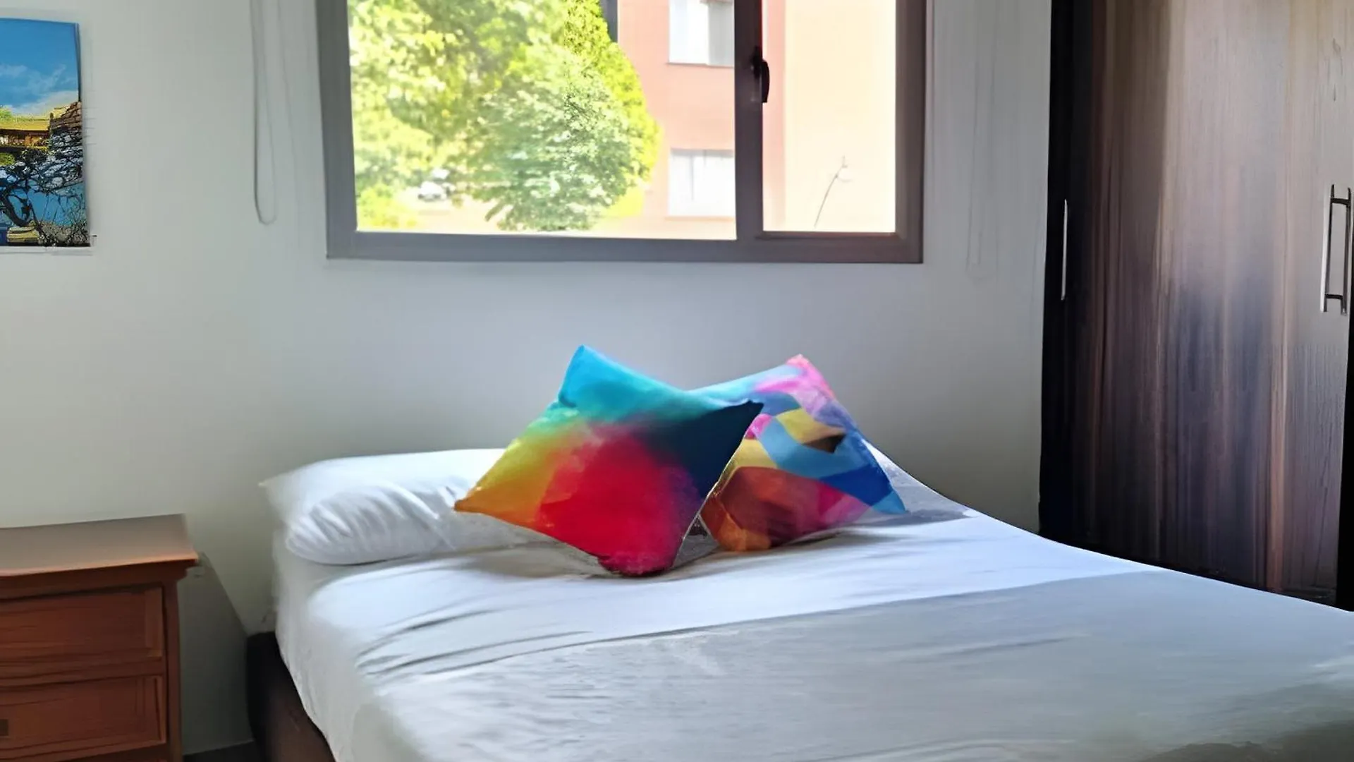 Apartamentos Urban Host En La 70 Medellin Apartment