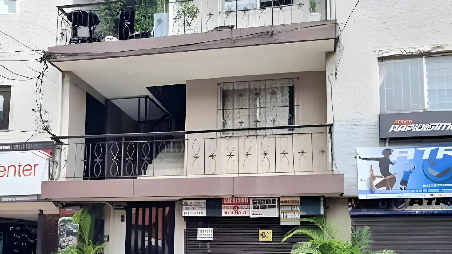 Apartamentos Urban Host En La 70 Medellin Apartment
